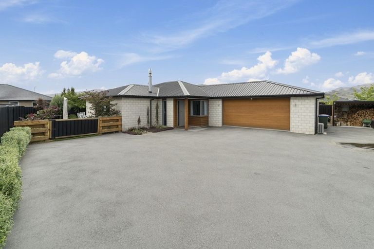 Photo of property in 14 Magnetic Place, Cromwell, 9310