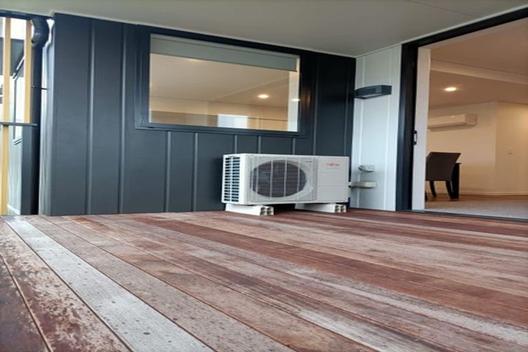 Photo of property in 5/45 Cessna Crescent, Mangere, Auckland, 2022