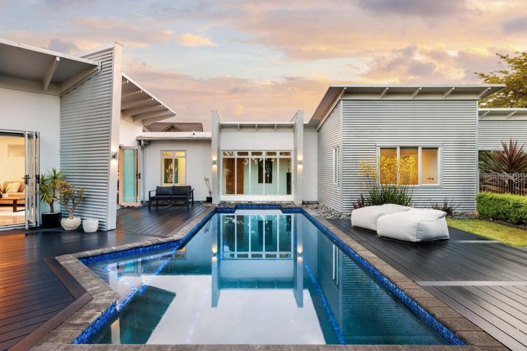 Photo of property in 56 Saint James Drive, Huntington, Hamilton, 3210