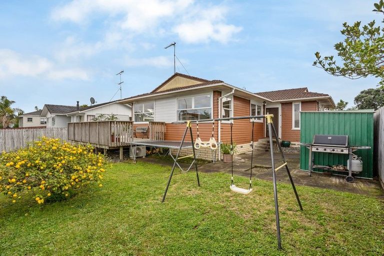 Photo of property in 37 Reelick Avenue, Pakuranga Heights, Auckland, 2010
