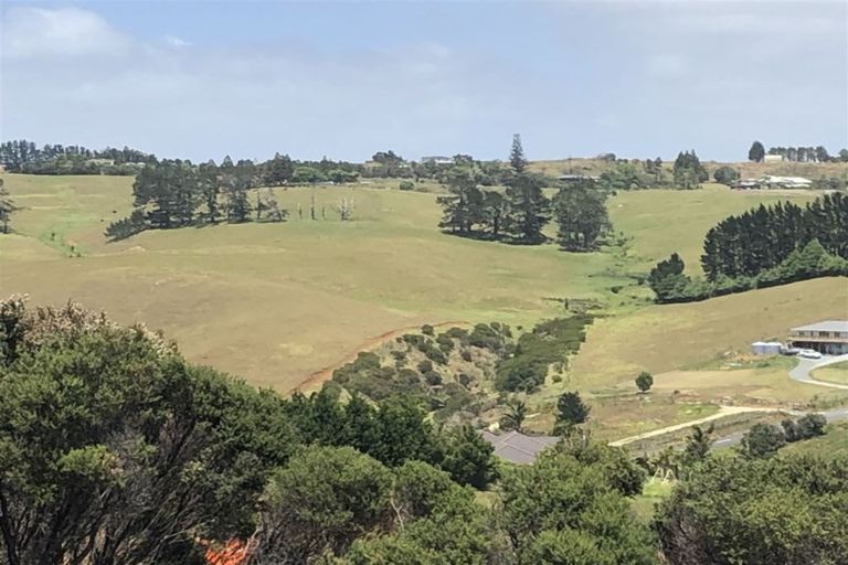 Photo of property in 28 Midgard Road, Coopers Beach, 0420