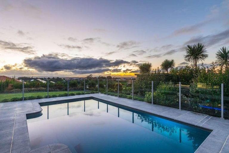 Photo of property in 25 Sovereign Street, Flat Bush, Auckland, 2019