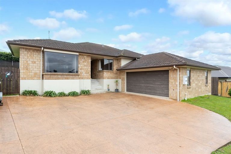 Photo of property in 4 Sharaleigh Place, Grandview Heights, Hamilton, 3200
