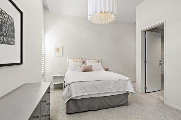 Photo of property in 5/150 Oriental Parade, Oriental Bay, Wellington, 6011