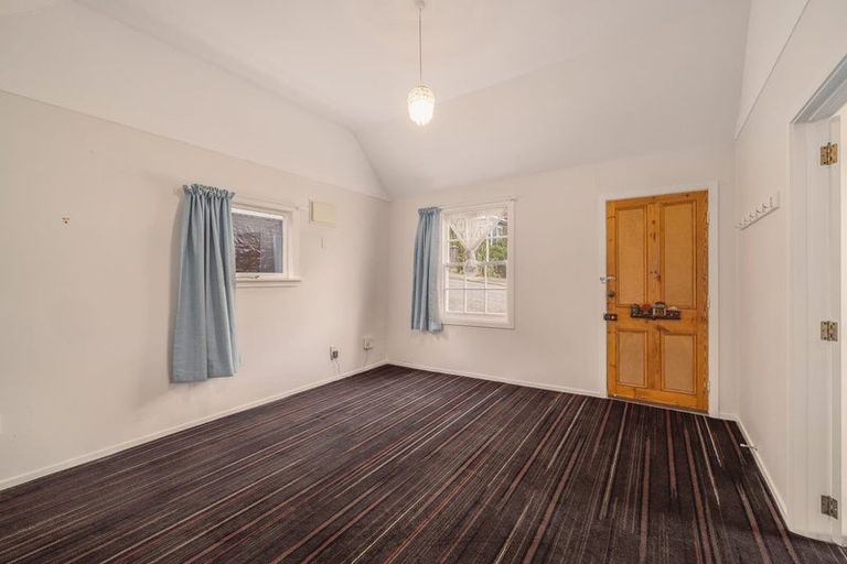 Photo of property in 45 Oxford Street, Lyttelton, 8082