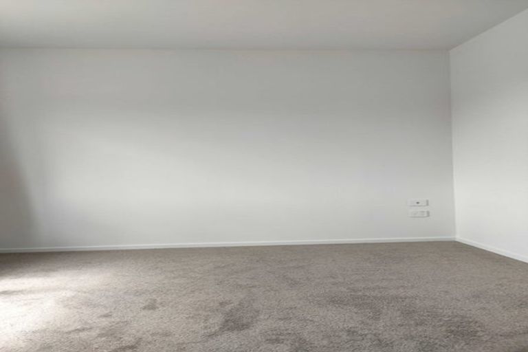 Photo of property in 47c Withers Road, Glen Eden, Auckland, 0602