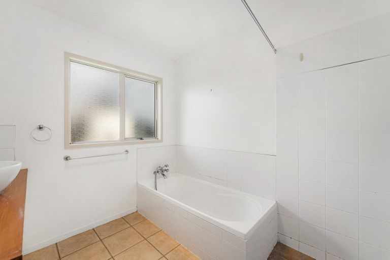 Photo of property in 1 Vanderbilt Place, Welcome Bay, Tauranga, 3112