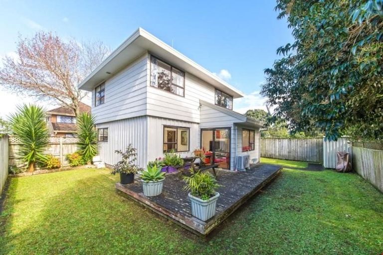 Photo of property in 4/278 Birkdale Road, Birkdale, Auckland, 0626