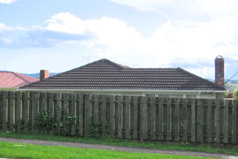 Photo of property in 320 Glengarry Road, Glen Eden, Auckland, 0602