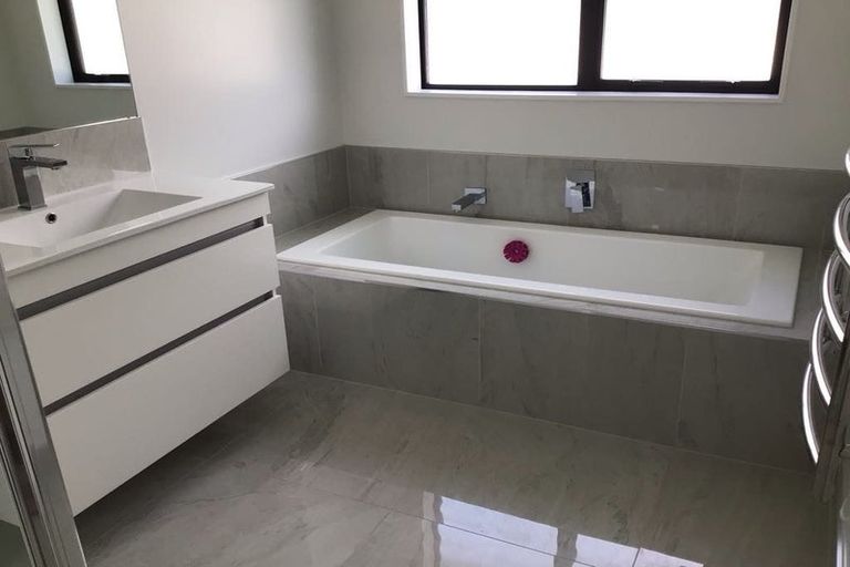 Photo of property in 11 Gumdigger Rise, Silverdale, 0932