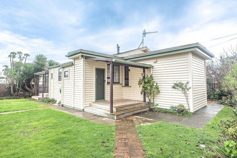 Photo of property in 65 Bignell Street, Gonville, Whanganui, 4501
