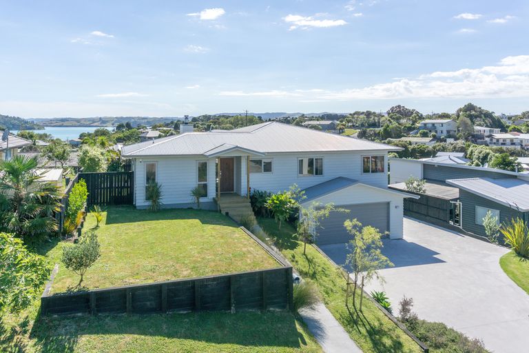 Photo of property in 8 Puka Place, Raglan, 3225