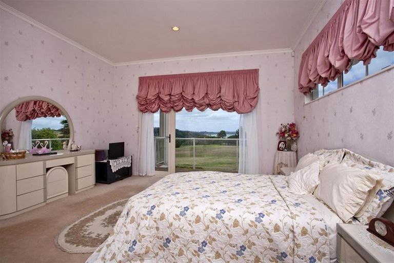 Photo of property in 64 Okura River Road, Okura, Albany, 0792