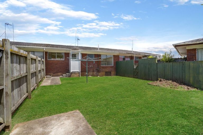 Photo of property in 2/9 Rodney Street, Howick, Auckland, 2014