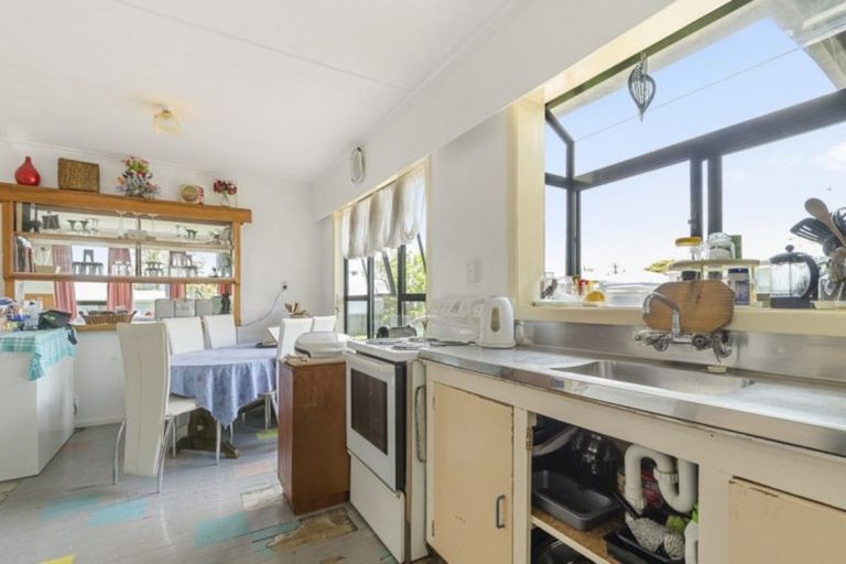 Photo of property in 23 Tironui Station Road East, Papakura, 2112