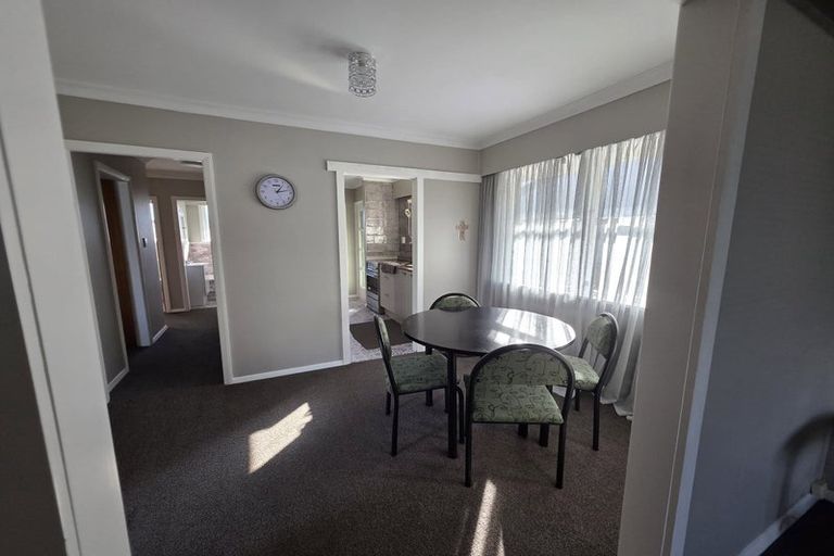 Photo of property in 52 Karaka Crescent, Levin, 5510