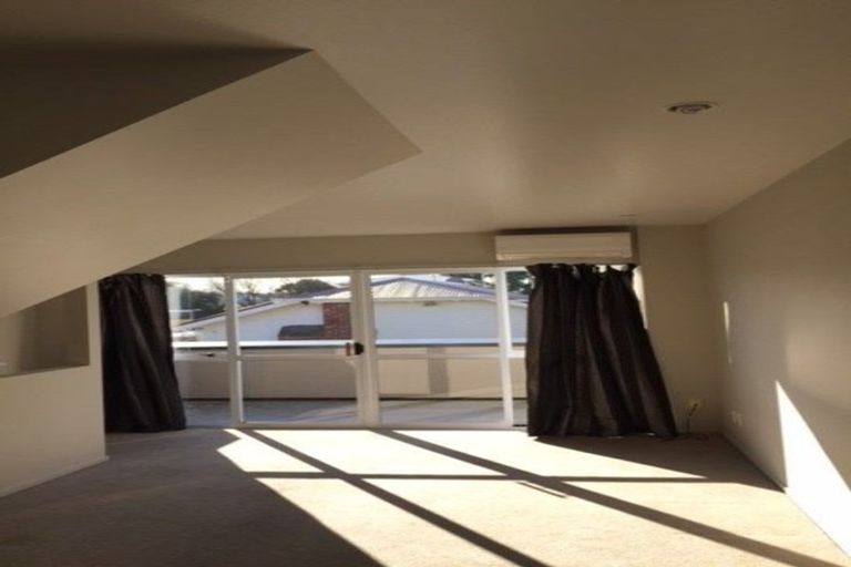 Photo of property in 2/102 Wainui Street, Riccarton, Christchurch, 8041