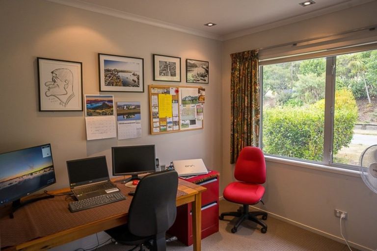 Photo of property in 11 Atkins Lane, Hamurana, Rotorua, 3097