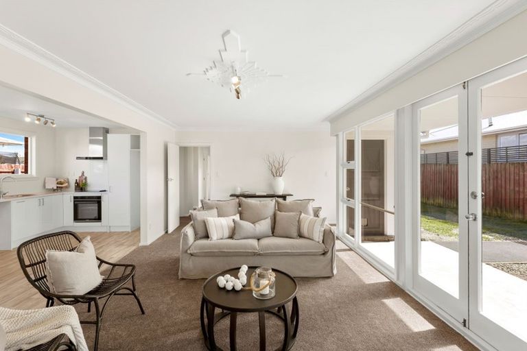 Photo of property in 11 Waratah Street, Avondale, Christchurch, 8061