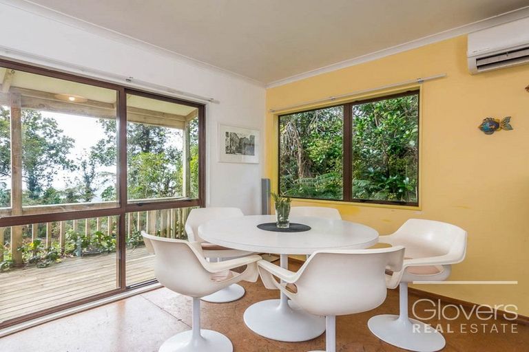 Photo of property in 789a Scenic Drive, Henderson Valley, Auckland, 0612