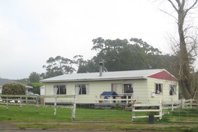 Photo of property in 11 Makere Street, Waitara, 4320