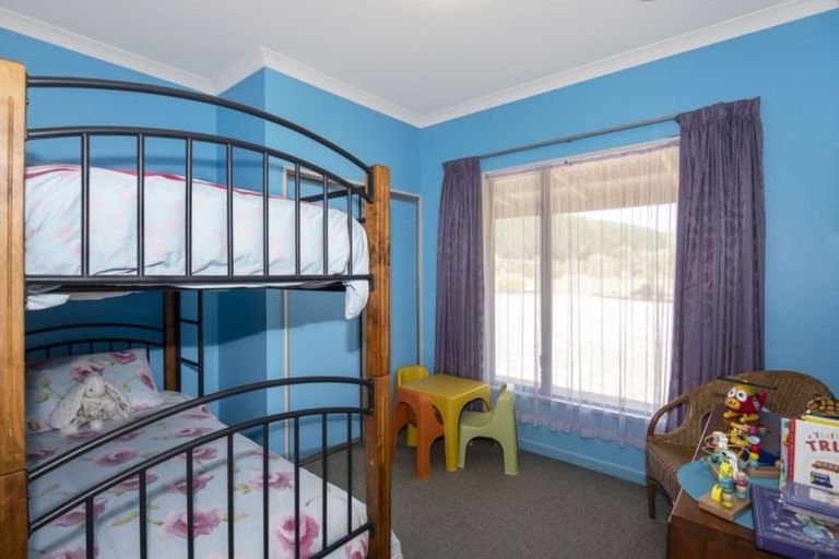 Photo of property in 19 Whiting Drive, Wakefield, 7025