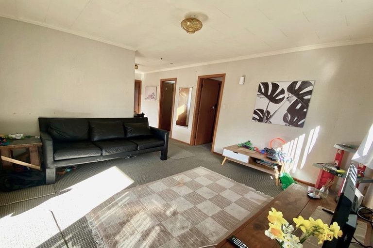 Photo of property in 1/24 Hori Street, Vogeltown, New Plymouth, 4310