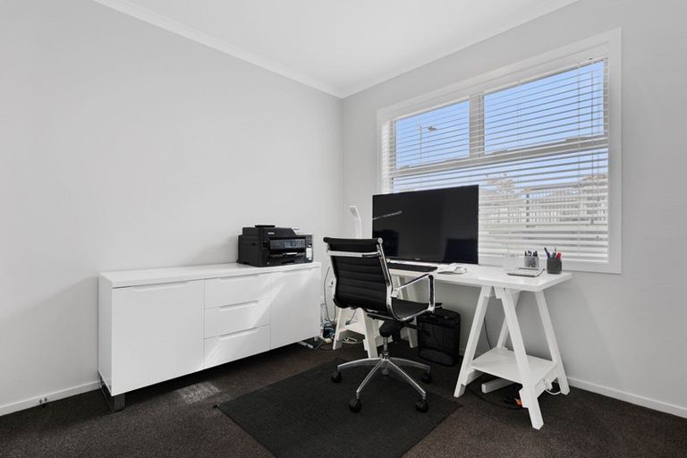 Photo of property in 58 Puhirake Crescent, Pyes Pa, Tauranga, 3112