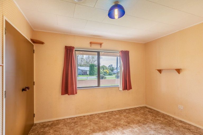 Photo of property in 14 Lake Street, Takapau, 4203