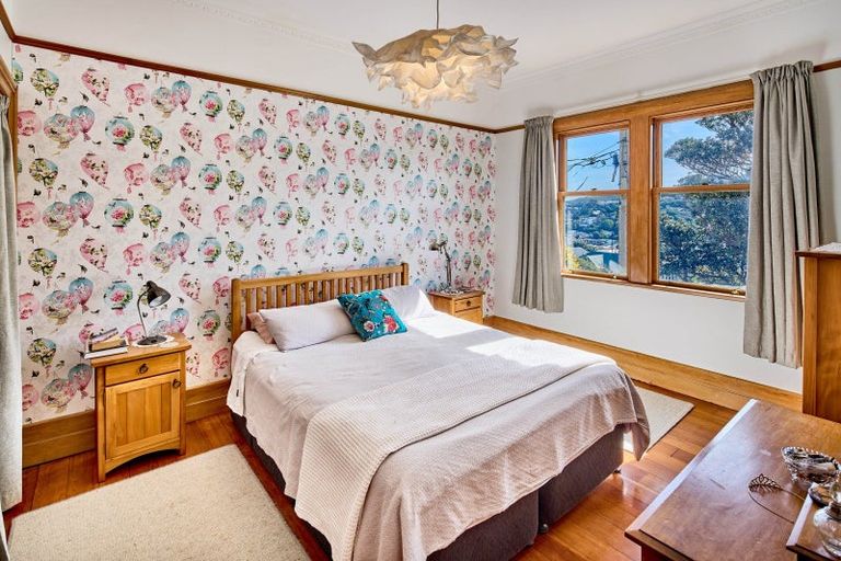 Photo of property in 133 Melbourne Road, Island Bay, Wellington, 6023