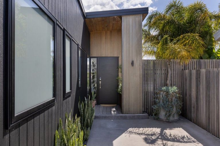 Photo of property in 10a Ngarimu Place, Mount Maunganui, 3116