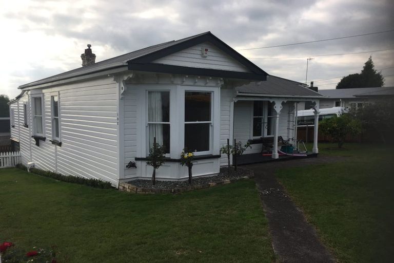 Photo of property in 102 Forest Lake Road, Forest Lake, Hamilton, 3200