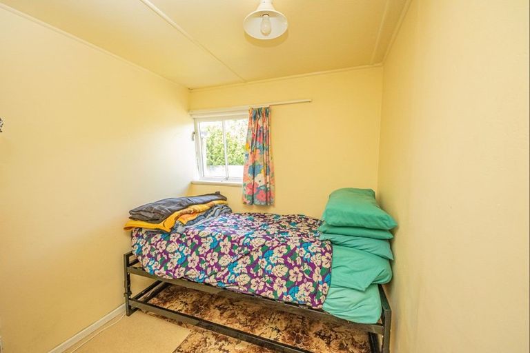 Photo of property in 12a Hokio Beach Road, Levin, 5510