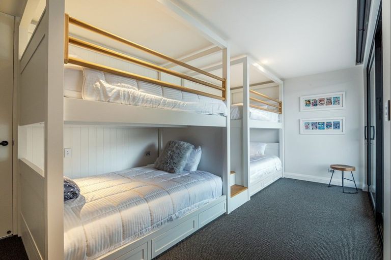 Photo of property in 2 Hemi Place, Tairua, 3508