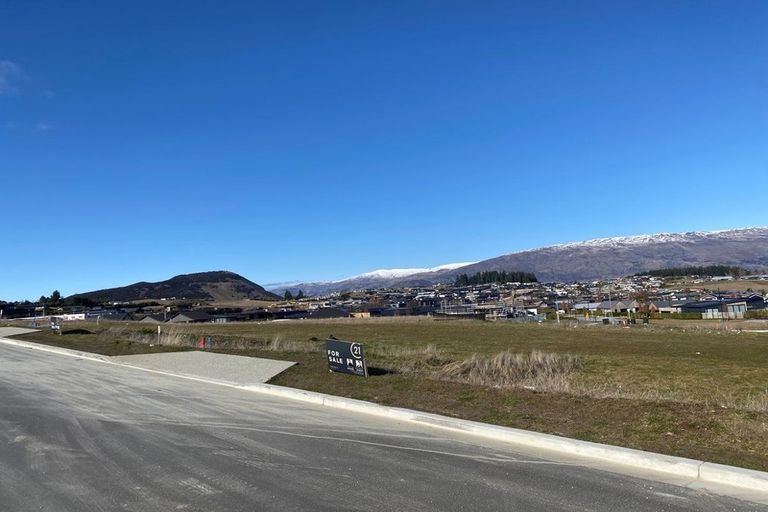 Photo of property in 11 Tuohy Lane, Wanaka, 9305