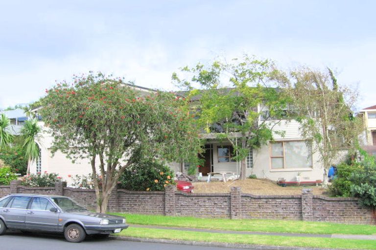 Photo of property in 4 Prince Regent Drive, Half Moon Bay, Auckland, 2012