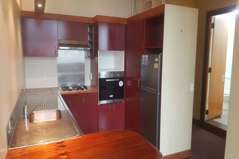 Photo of property in Pirie Street Townhouses, 28/35 Pirie Street, Mount Victoria, Wellington, 6011