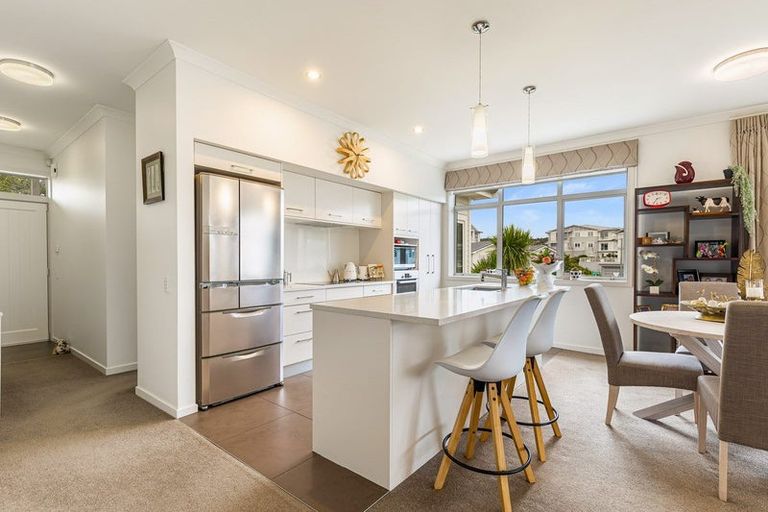 Photo of property in 1 Park Lane, Orewa, 0931