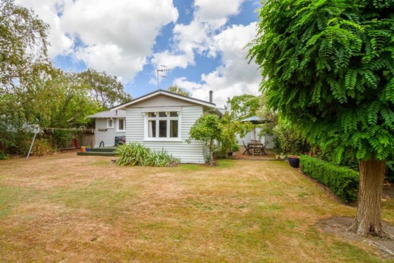 Photo of property in 18 Carlton Avenue, Gonville, Whanganui, 4501