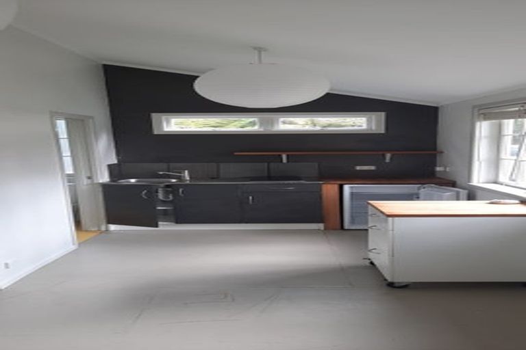 Photo of property in 325 Titirangi Road, Titirangi, Auckland, 0604