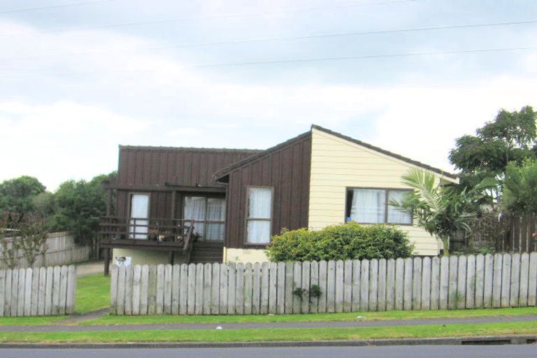 Photo of property in 90 Everglade Drive, Totara Heights, Auckland, 2105