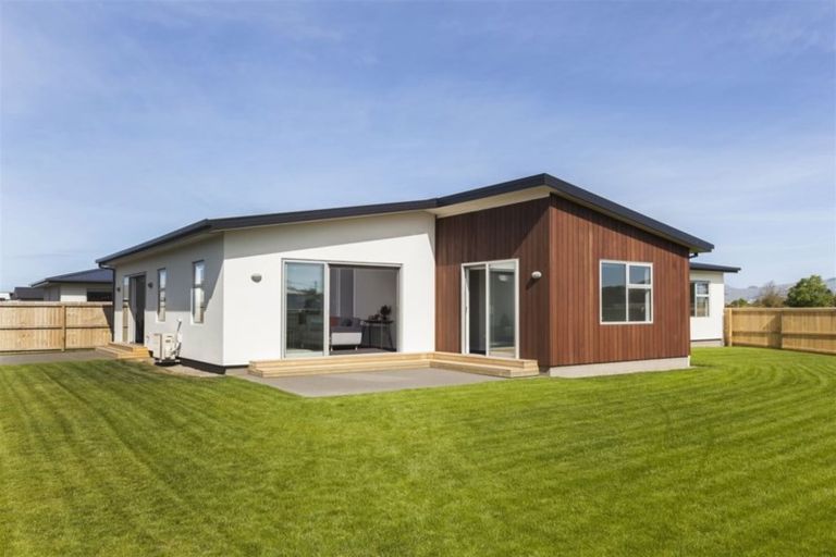 Photo of property in 16 Kingsbridge West, Burwood, Christchurch, 8083