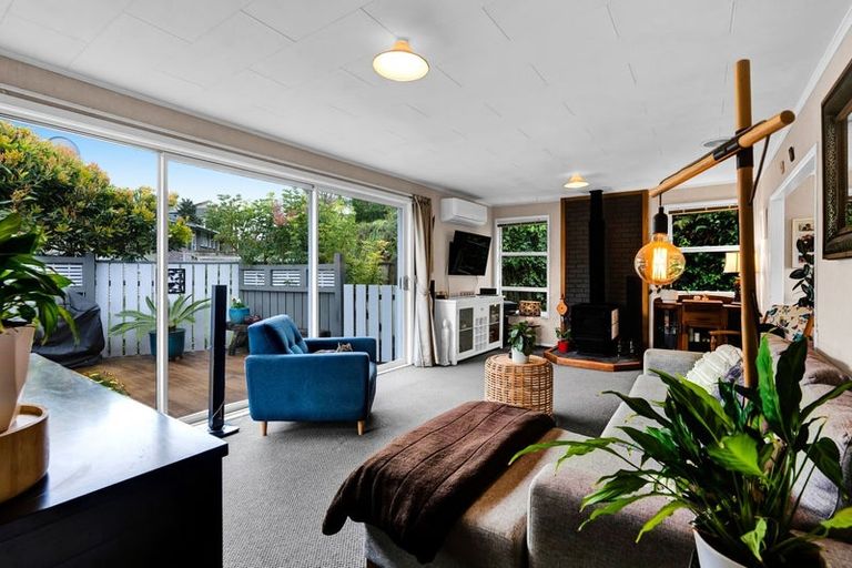 Photo of property in 19 Rossiter Crescent, Lynmouth, New Plymouth, 4310