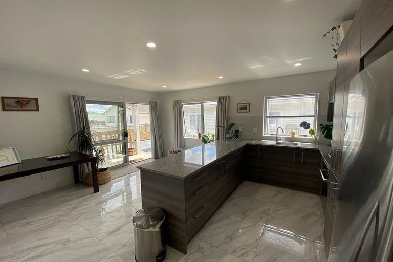 Photo of property in 104-104b Buckland Road, Mangere East, Auckland, 2024