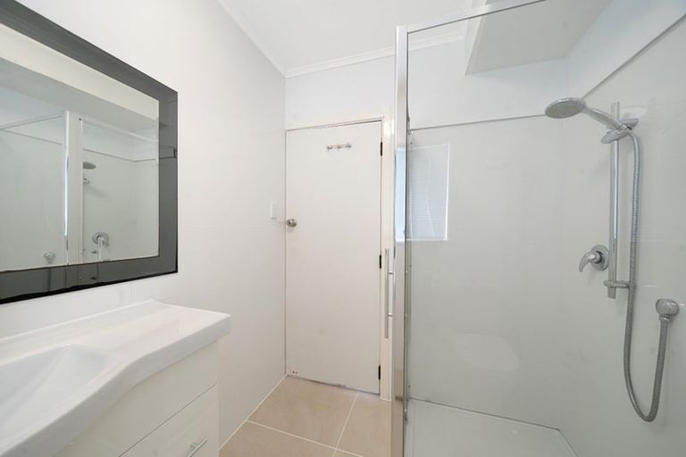 Photo of property in 2 Nile Road, Kelston, Auckland, 0602