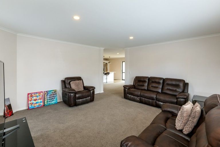 Photo of property in 5 Market Lane, Westown, New Plymouth, 4310