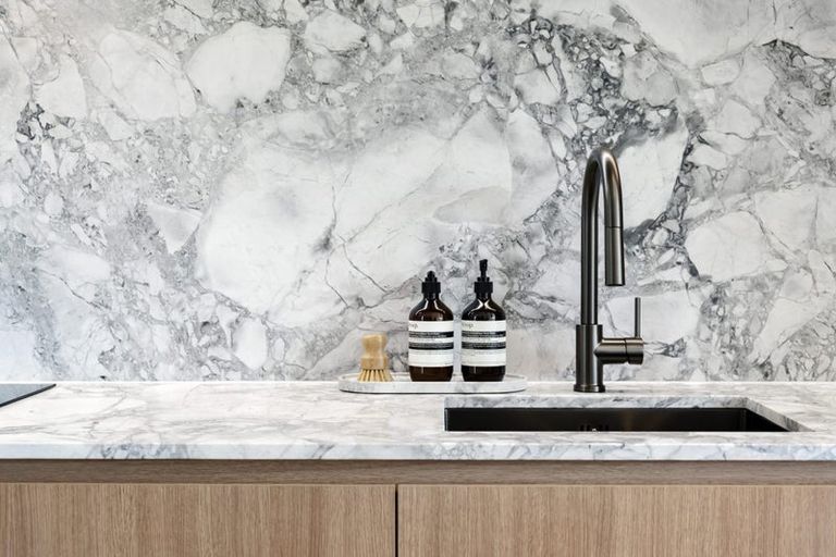 Photo of property in 21d Arahia Street, Northcote, Auckland, 0627