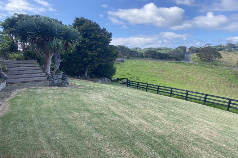 Photo of property in 67 Walu Lane, Matapouri, Whangarei, 0173