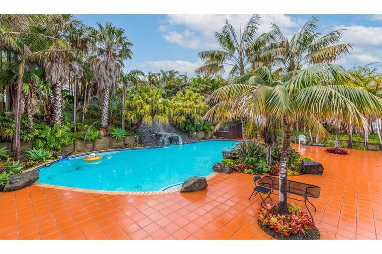 Photo of property in Santa Rosa, 40/340 Gulf Harbour Drive, Gulf Harbour, Whangaparaoa, 0930