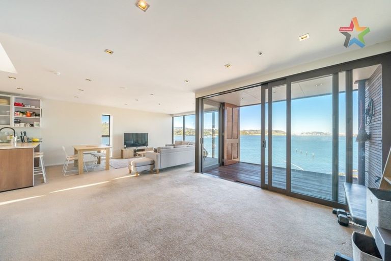 Photo of property in Patent 326 Apartments, 507s/326 Evans Bay Parade, Hataitai, Wellington, 6021